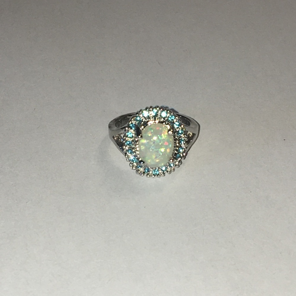 White gold plated ring size 8